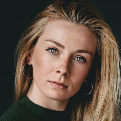 Nederlandse stemacteur voice-over naomi